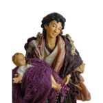 Donna con bimbo in braccio in terracotta vestita 40 cm - immagine 5