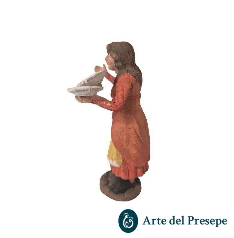 Donna con piatti in mano in Terracotta da 10cm 25/341 - immagine 3