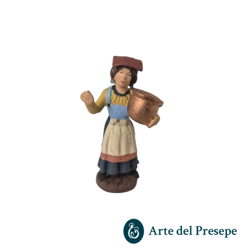 Donna con tovaglia in testa e pentola in braccio in Terracotta da 7cm 174/26