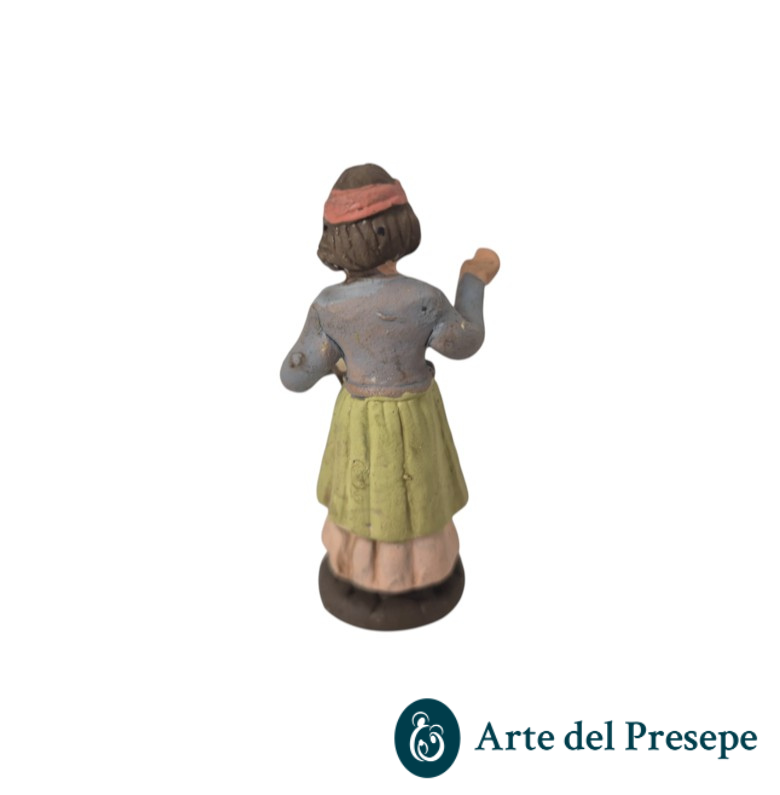 Donna con grembiule in mano in Terracotta da 7cm 178/26 - immagine 3